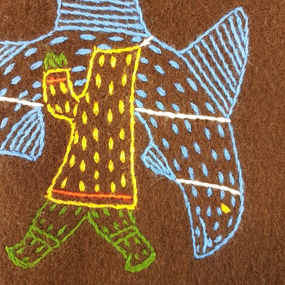 Vintage Inuit Vest Handcrafted by Canadian Eskimos Embroidered Fishing Hunting - Picture 5 of 16